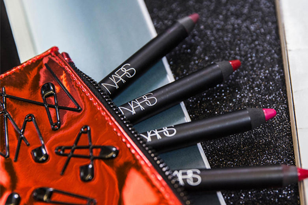 2018nars圣誕限量口紅套裝試色 4支顏色超好看 2018nars圣誕限量口紅套裝試色 4支顏色超好看