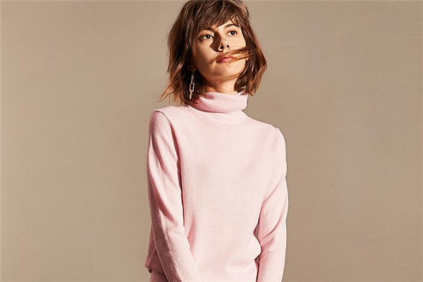 羊絨衫和毛衣哪個(gè)暖和 肯定是羊絨衫 羊絨衫和毛衣哪個(gè)暖和 肯定是羊絨衫