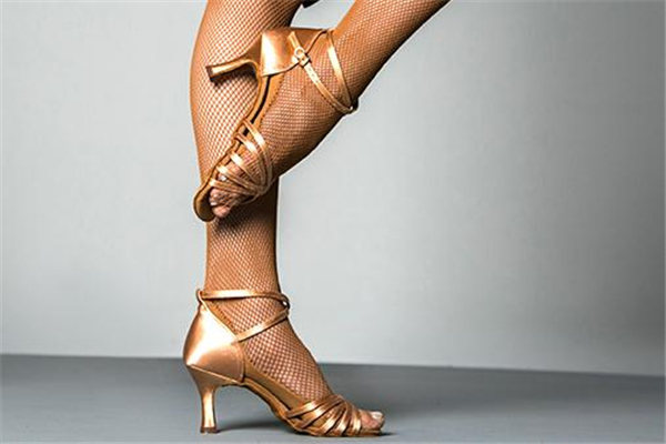 拉丁舞鞋什么牌子好 大品牌更加舒適 拉丁舞鞋什么牌子好 大品牌更加舒適