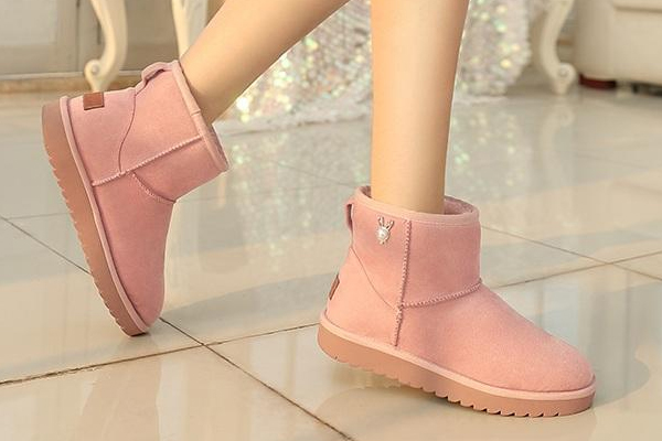 矮個(gè)子怎么穿雪地靴好看 記住6個(gè)原則 矮個(gè)子怎么穿雪地靴好看 記住6個(gè)原則