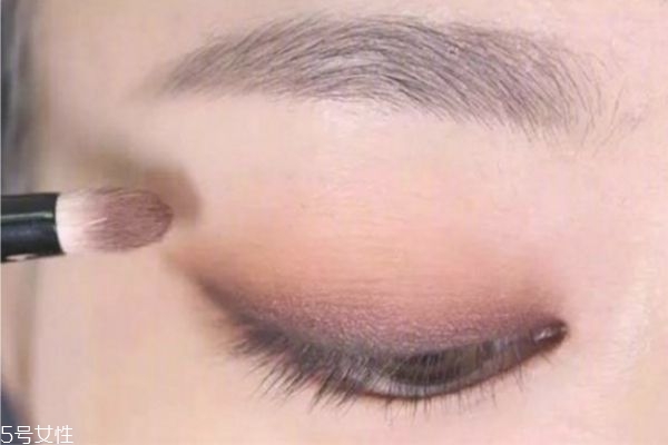 小眼睛怎么化妝眼睛顯得大 教你眼妝怎么畫顯眼睛大 小眼睛怎么化妝眼睛顯得大 教你眼妝怎么畫顯眼睛大