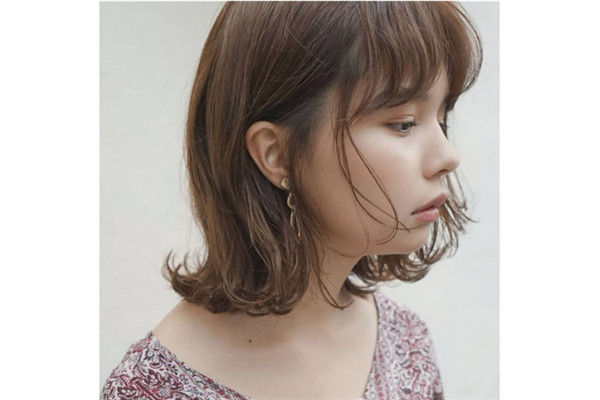 溫柔短發(fā)女圖片 20款溫柔的短發(fā)圖片 溫柔短發(fā)女圖片 20款溫柔的短發(fā)圖片