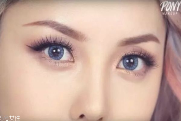 化妝的順序是什么 化妝時(shí)應(yīng)注意 化妝的順序是什么 化妝時(shí)應(yīng)注意