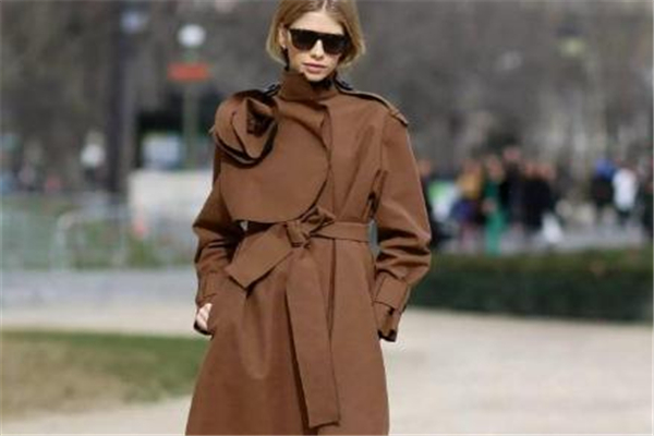 大衣穿搭技巧 謹(jǐn)記這三點(diǎn) 大衣穿搭技巧 謹(jǐn)記這三點(diǎn)