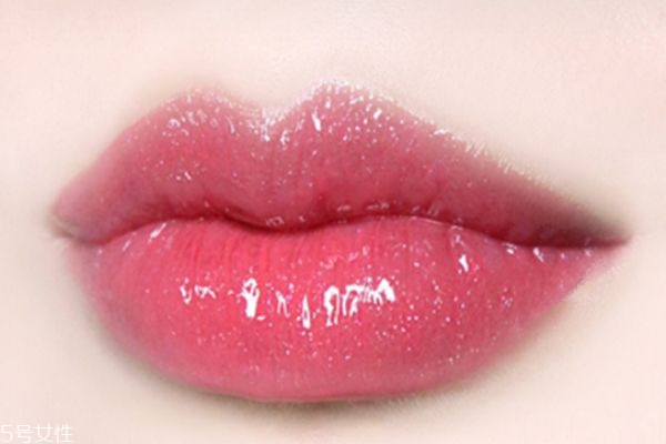 歐萊雅202唇釉是什么顏色 歐萊雅202唇釉試色 歐萊雅202唇釉是什么顏色 歐萊雅202唇釉試色