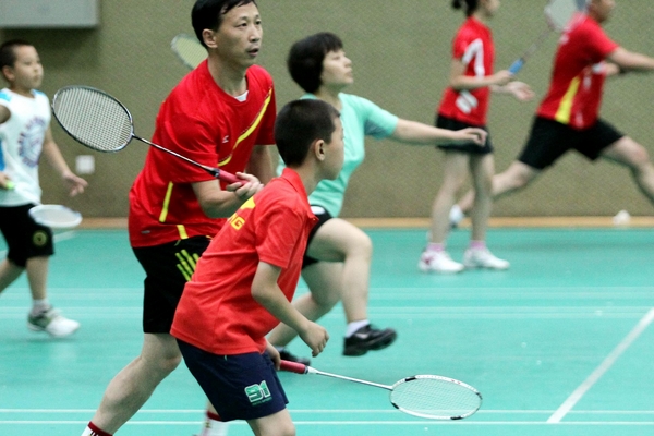 打羽毛球能瘦哪些部位 這些都可以 打羽毛球能瘦哪些部位 這些都可以