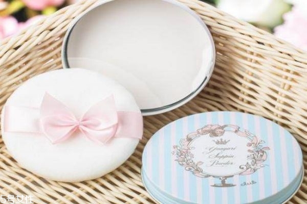 平價定妝散粉有哪些 平價好用的定妝散粉 平價定妝散粉有哪些 平價好用的定妝散粉