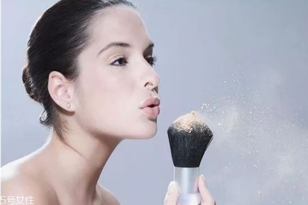 定妝粉有哪幾種 哪種定妝粉效果好 定妝粉有哪幾種 哪種定妝粉效果好