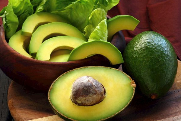 牛油果進(jìn)口和國產(chǎn)哪個好 牛油果進(jìn)口和國產(chǎn)怎么區(qū)分