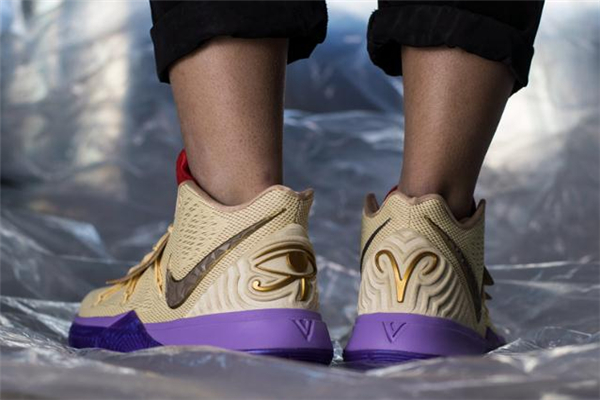 耐克歐文5埃及配色多少錢 國內(nèi)售價千元 耐克歐文5埃及配色多少錢 國內(nèi)售價千元