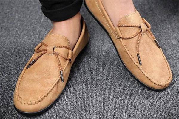 豆豆鞋前面磨底怎么辦 保養(yǎng)措施很關(guān)鍵 豆豆鞋前面磨底怎么辦 保養(yǎng)措施很關(guān)鍵