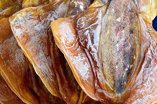 干墨魚煮熟要多久 半小時(shí)以上 干墨魚煮熟要多久 半小時(shí)以上