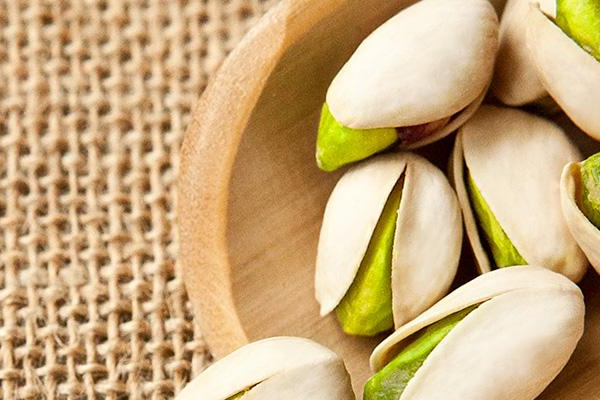 正常開心果是什么顏色 并非越白凈越好 正常開心果是什么顏色 并非越白凈越好