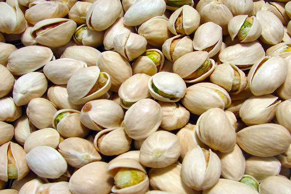 正常開心果是什么顏色 并非越白凈越好 正常開心果是什么顏色 并非越白凈越好