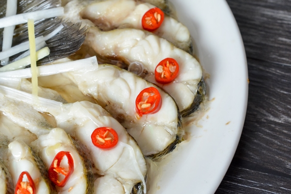 海鱸魚怎么去鱗 教你兩個方法 海鱸魚怎么去鱗 教你兩個方法