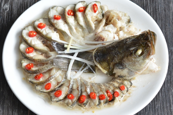 海鱸魚怎么去鱗 教你兩個方法 海鱸魚怎么去鱗 教你兩個方法