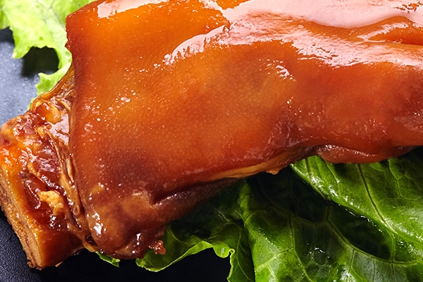 豬蹄為什么下奶 因?yàn)槌煞痔厥? alt=