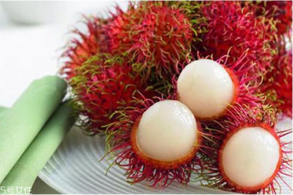 紅毛丹怎么剝皮 紅毛丹果核的保護(hù)膜不能吃 紅毛丹怎么剝皮 紅毛丹果核的保護(hù)膜不能吃