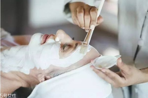 怎樣敷面膜效果最佳 常敷面膜的六大好處 怎樣敷面膜效果最佳 常敷面膜的六大好處