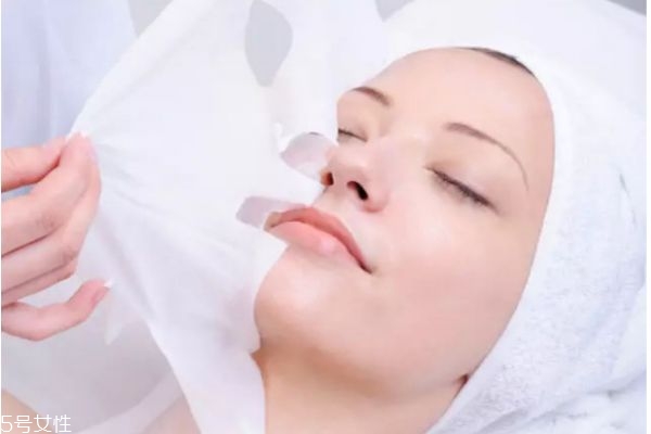 怎樣敷面膜效果最佳 常敷面膜的六大好處 怎樣敷面膜效果最佳 常敷面膜的六大好處