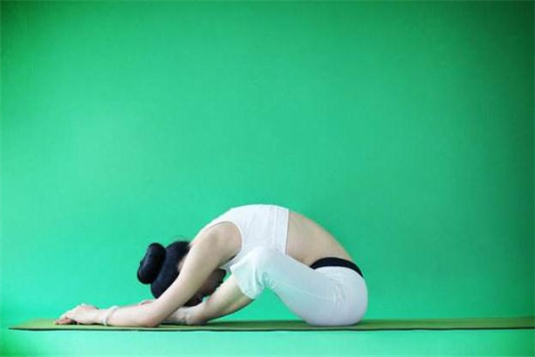 陰瑜伽適合什么時(shí)候做 晚上效果更好 陰瑜伽適合什么時(shí)候做 晚上效果更好