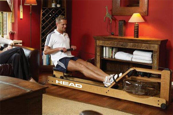 劃船機(jī)傷膝蓋嗎 姿勢一定要正確