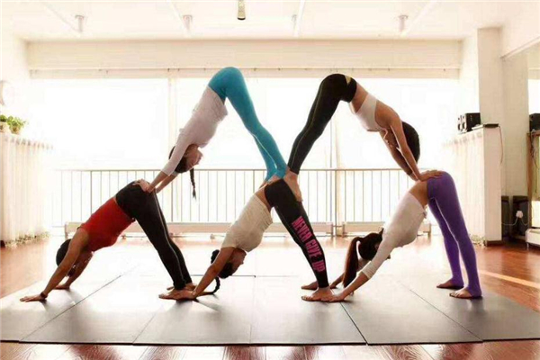 陰瑜伽適合冬天練嗎 注意熱身和保暖 陰瑜伽適合冬天練嗎 注意熱身和保暖