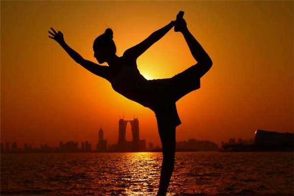 陰瑜伽和流瑜伽的區(qū)別 動(dòng)作體態(tài)不同 陰瑜伽和流瑜伽的區(qū)別 動(dòng)作體態(tài)不同