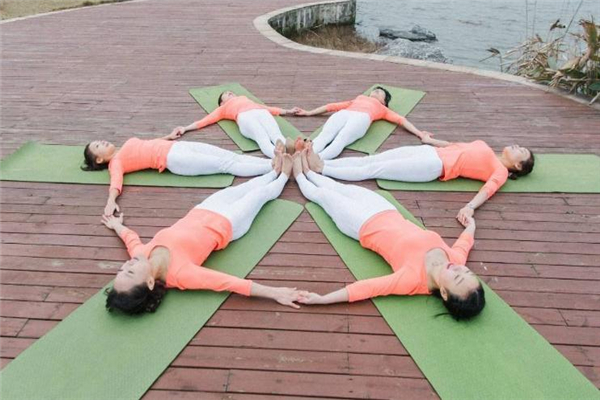 流瑜伽和哈他瑜伽的區(qū)別 有很多不同點 流瑜伽和哈他瑜伽的區(qū)別 有很多不同點