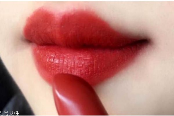 mac小辣椒口紅怎么樣 mac小辣椒口紅干不干 mac小辣椒口紅怎么樣 mac小辣椒口紅干不干