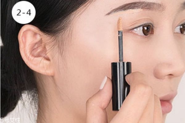 日常大眼妝的畫(huà)法教程 日常大眼妝畫(huà)法 日常大眼妝的畫(huà)法教程 日常大眼妝畫(huà)法