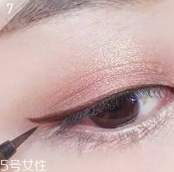 畫眼妝的步驟 大眼妝的畫法步驟圖 畫眼妝的步驟 大眼妝的畫法步驟圖