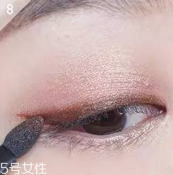 畫眼妝的步驟 大眼妝的畫法步驟圖 畫眼妝的步驟 大眼妝的畫法步驟圖