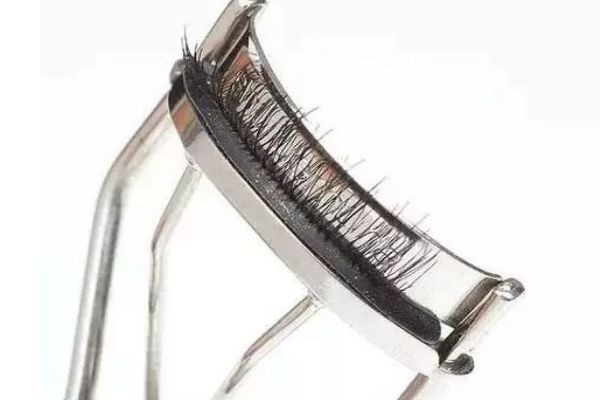 怎么戴假睫毛 貼假睫毛小技巧 怎么戴假睫毛 貼假睫毛小技巧