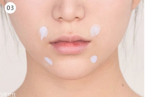 日常大眼妝的畫(huà)法教程 日常大眼妝畫(huà)法 日常大眼妝的畫(huà)法教程 日常大眼妝畫(huà)法