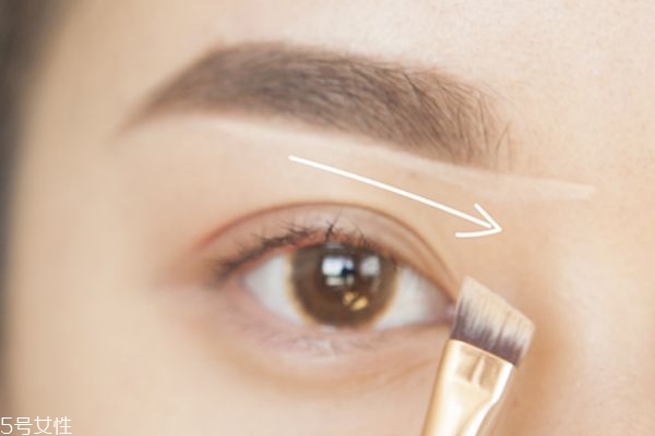 日常大眼妝的畫(huà)法教程 日常大眼妝畫(huà)法 日常大眼妝的畫(huà)法教程 日常大眼妝畫(huà)法