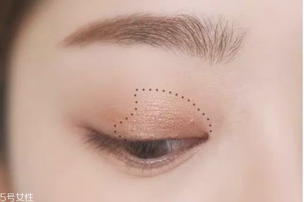 日常大眼妝的畫(huà)法教程 日常大眼妝畫(huà)法 日常大眼妝的畫(huà)法教程 日常大眼妝畫(huà)法