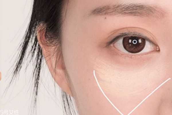 日常大眼妝的畫(huà)法教程 日常大眼妝畫(huà)法 日常大眼妝的畫(huà)法教程 日常大眼妝畫(huà)法