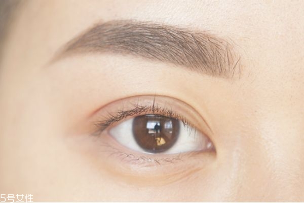 日常大眼妝的畫(huà)法教程 日常大眼妝畫(huà)法 日常大眼妝的畫(huà)法教程 日常大眼妝畫(huà)法