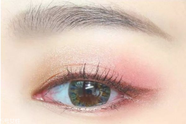 畫眼妝的步驟 大眼妝的畫法步驟圖 畫眼妝的步驟 大眼妝的畫法步驟圖