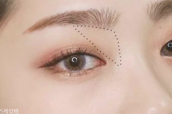 日常大眼妝的畫(huà)法教程 日常大眼妝畫(huà)法 日常大眼妝的畫(huà)法教程 日常大眼妝畫(huà)法