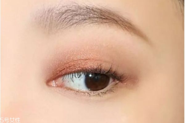 畫眼妝的步驟 大眼妝的畫法步驟圖 畫眼妝的步驟 大眼妝的畫法步驟圖