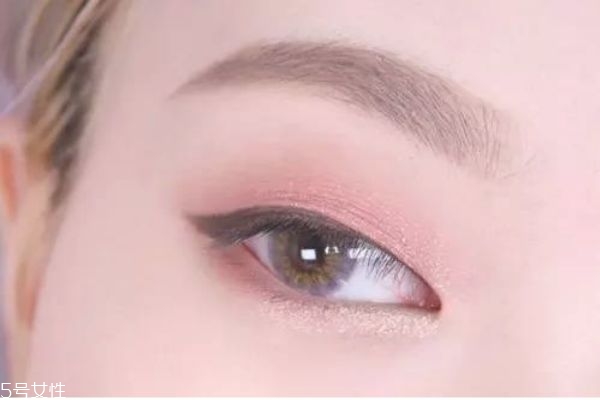 深棕色眼妝怎么畫 眼妝的畫法步驟教程 深棕色眼妝怎么畫 眼妝的畫法步驟教程