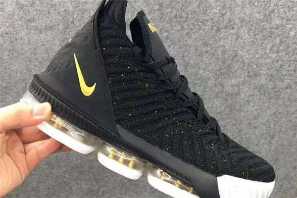 耐克詹姆斯16適合什么位置 前鋒更加適合 耐克詹姆斯16適合什么位置 前鋒更加適合