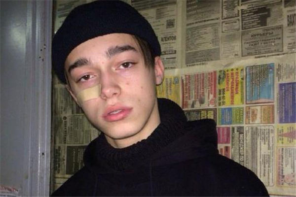 瓜皮帽怎么戴好看 這樣搭配最時(shí)髦 瓜皮帽怎么戴好看 這樣搭配最時(shí)髦