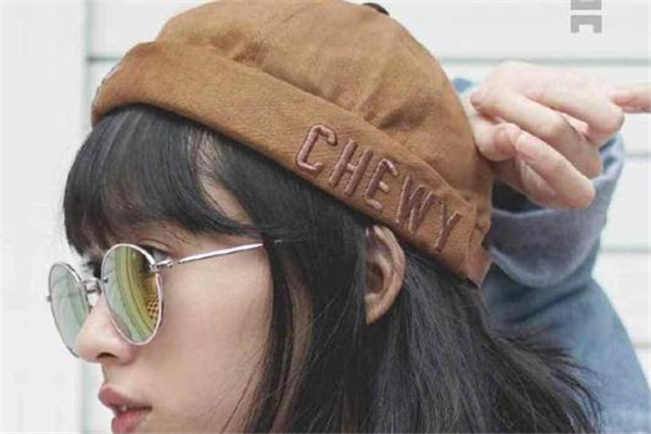 瓜皮帽怎么戴好看 這樣搭配最時(shí)髦 瓜皮帽怎么戴好看 這樣搭配最時(shí)髦