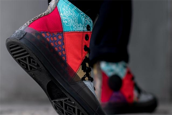 匡威百家衣上腳效果 搭配長襪更舒適 匡威百家衣上腳效果 搭配長襪更舒適