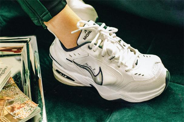 martine rose聯(lián)名air monarch 4多少錢 前衛(wèi)造型吸睛無數(shù) martine rose聯(lián)名air monarch 4多少錢 前衛(wèi)造型吸睛無數(shù)