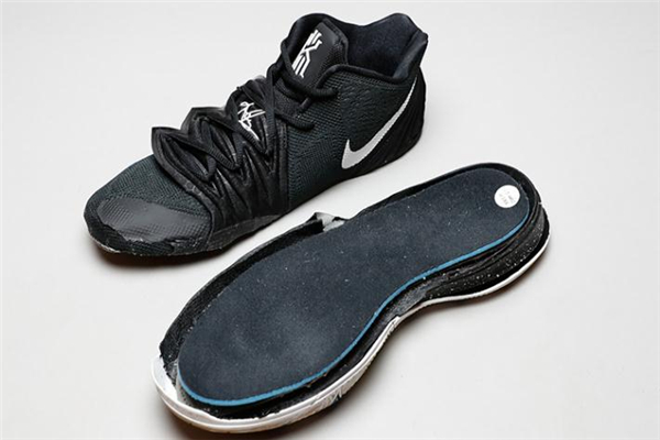 耐克kyrie 5歐文5拆解報(bào)告 揭露頂級(jí)配置 耐克kyrie 5歐文5拆解報(bào)告 揭露頂級(jí)配置