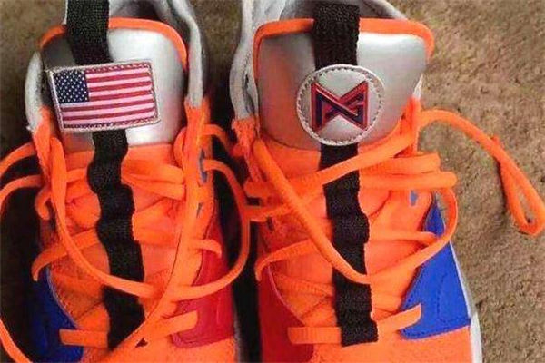 耐克pg3和pg2.5的區(qū)別 取消了魔術(shù)貼 耐克pg3和pg2.5的區(qū)別 取消了魔術(shù)貼